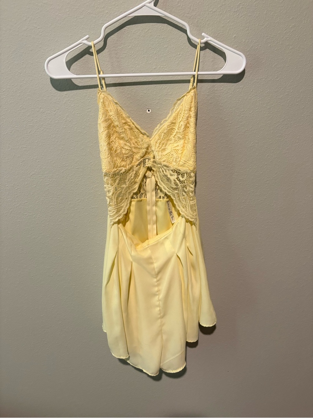 Delicate Lace & Satin Romper - Pale Yellow